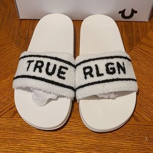 True Religion Morrisey Slides